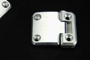 TIBUS Door Hinges for 1990-2016 Defender 90/110/130 - Image 3