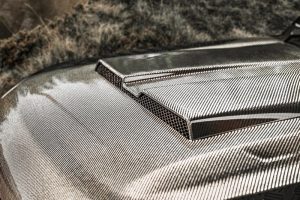 Project Kahn Exposed Carbon Vented Bonnet for 2020+ Defender 90/110/130 - Image 2
