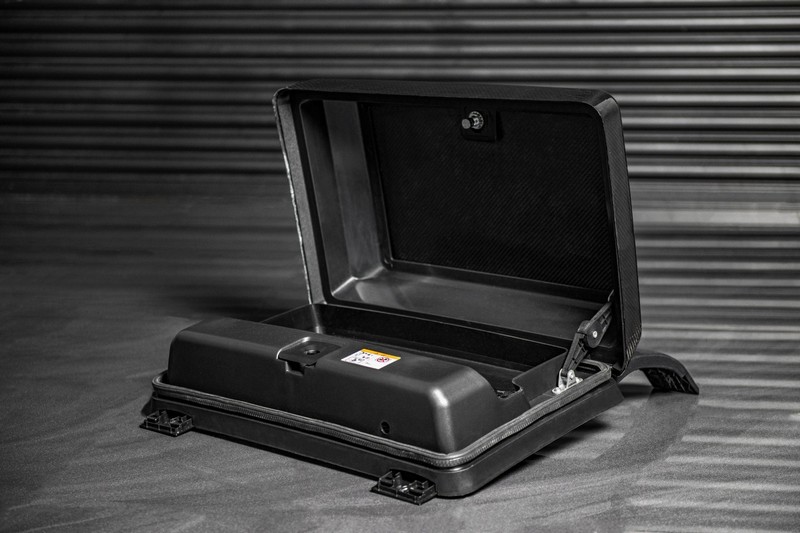 Project Kahn Side-Mounted Exposed Carbon Storage Box for 2020+ Defender 90/110/130 - Image 2