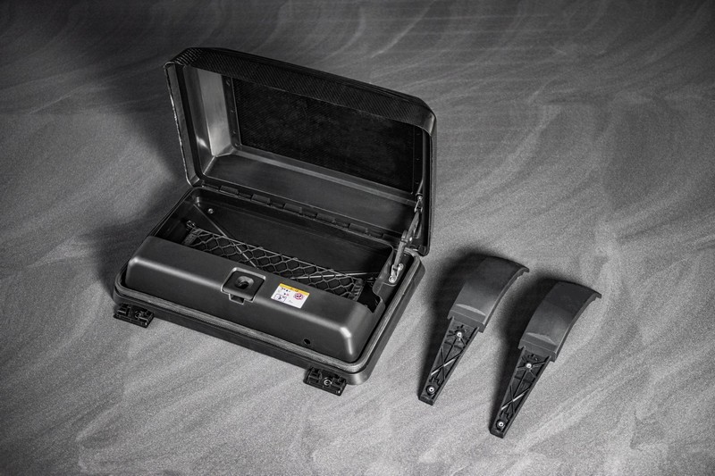 Project Kahn Side-Mounted Exposed Carbon Storage Box for 2020+ Defender 90/110/130 - Image 6