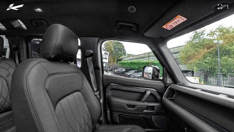 Project Kahn 7 Seats Comfort Leather Interior 360° - Volcanic Black Tour for 2020+ Defender 110 - Image 4