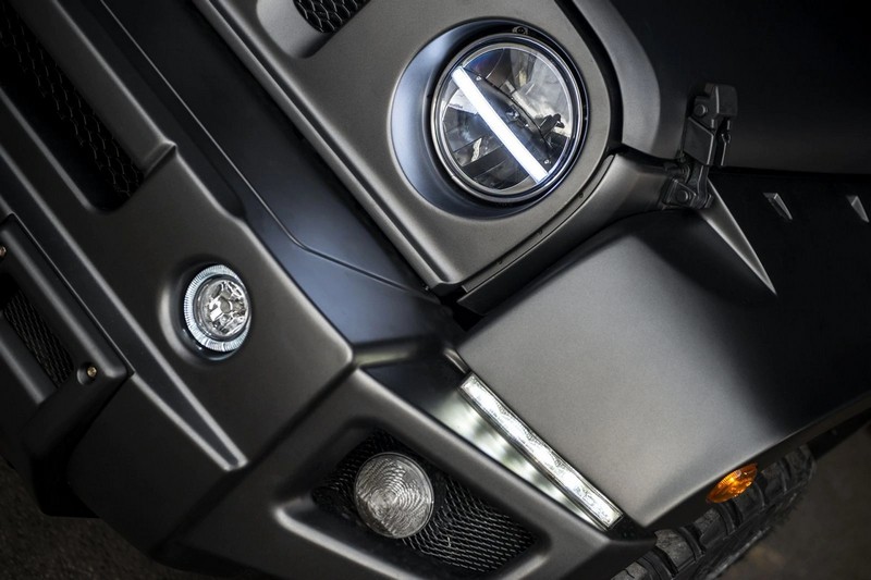 Project Kahn LED Headlights with Central DRLS for Defender 90/110 - Image 3