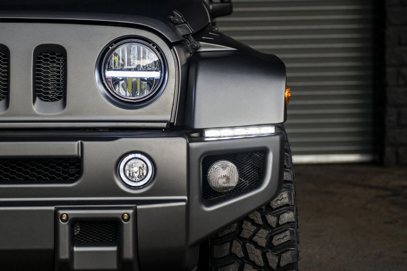 Project Kahn LED Headlights with Central DRLS for Defender 90/110 - Image 2