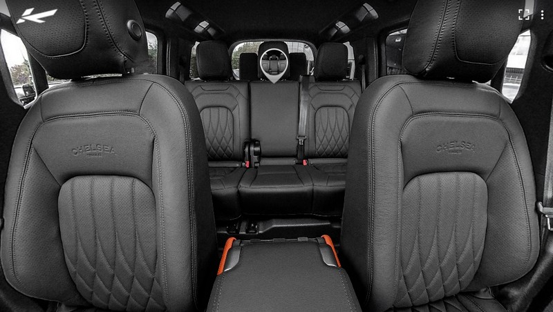 Project Kahn Environment 2: Upper & Lower Interior 360° Tour (Volcanic Orange) for 2020+ Defender 110 - Image 3