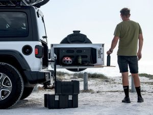Front Runner Drop Down Tailgate Table - Image 9