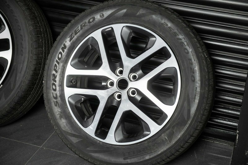 Project Kahn Original Alloy Wheels & Tires - 20" Diamond Cut for 2020+ Defender 90/110/130 - Image 4