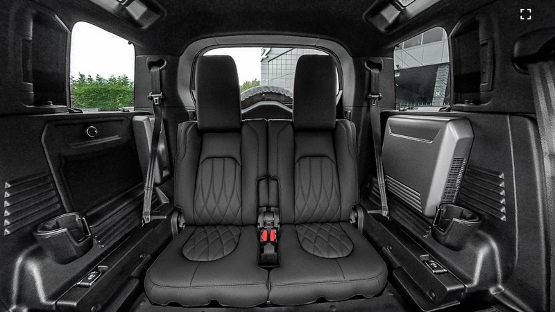 Project Kahn Environment 3: Middle & Lower Interior 360° Tour - Volcanic Blue for 2020+ Defender 110 - Image 5