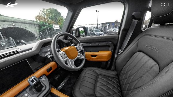 Project Kahn Environment 3: Middle & Lower Interior 360° Tour - Volcanic Yellow for 2020+ Defender 110