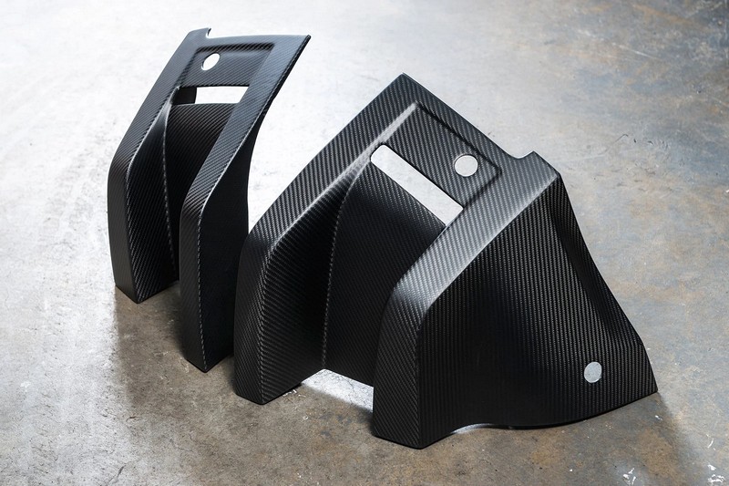 Project Kahn Exposed Carbon Rear Bumper Spats for 2020+ Defender 90/110 - Image 8