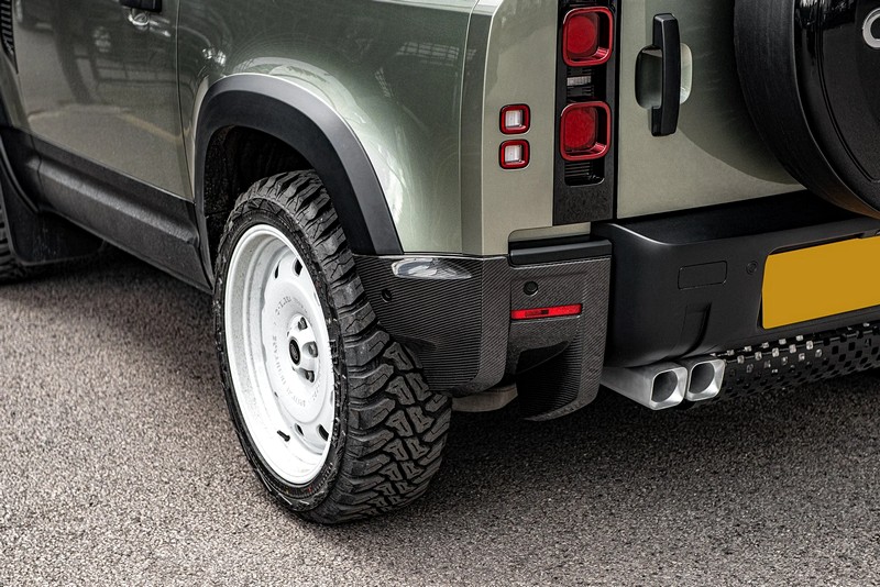 Project Kahn Exposed Carbon Rear Bumper Spats for 2020+ Defender 90/110 - Image 7