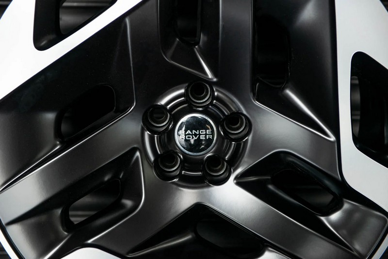 Project Kahn Type 33 Forged Alloy Wheels - 10x23" Satin Black / Diamond Cut for 2020+ Defender 90/110/130 - Image 4