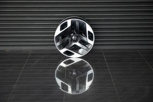 Project Kahn Type 33 Forged Alloy Wheels - 10x23" Satin Black / Diamond Cut for 2020+ Defender 90/110/130 - Image 9