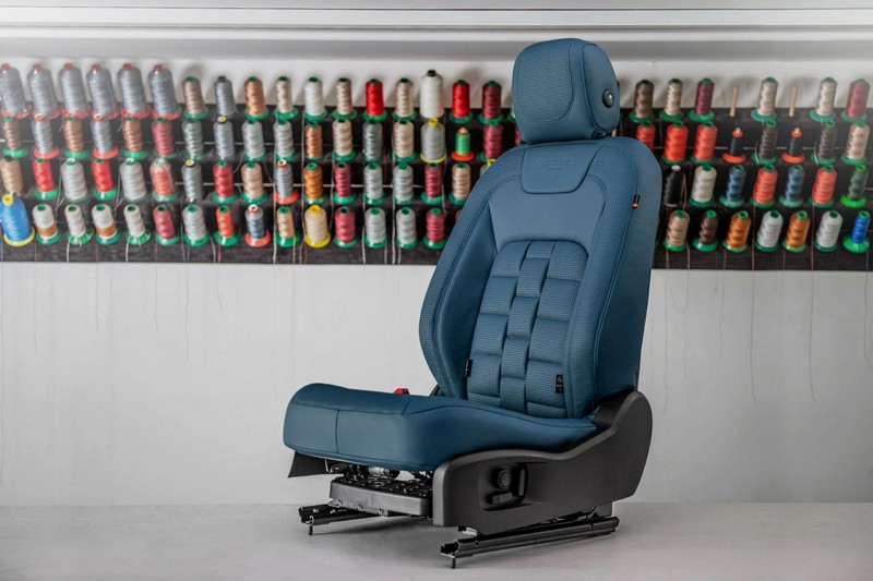Project Kahn Comfort Leather Interior - Volcanic Blue for 2020+ Defender 90 - Image 2