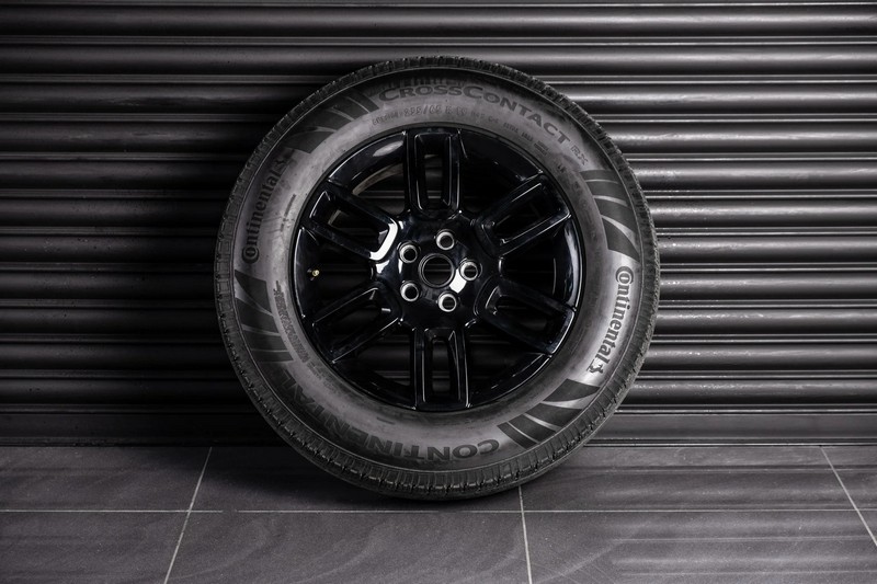 Project Kahn Original Alloy Wheels & Tires for 2020+ Defender 90/110/130
