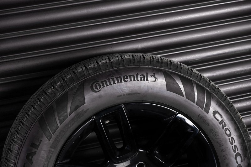 Project Kahn Original Alloy Wheels & Tires for 2020+ Defender 90/110/130 - Image 3