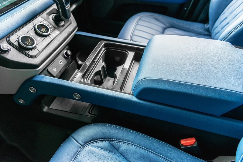 Project Kahn Center Console with Armrest for Land Rover Defender 2020+ Defender 90/110/130 - Image 4
