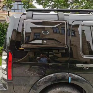 Land Rover Defender Side-Mounted Gear Carrier (Black) for 2020+ Defender 90/110 - Image 2