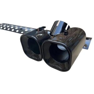 Land Rover Defender Black Square Exhaust Pipe with Grille for 2020+ Defender 90/110 - Image 2