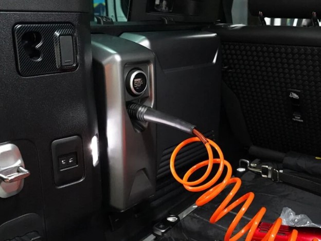 Land Rover Defender Electric Air Pump for 2020+ Defender 90/110 - Image 2