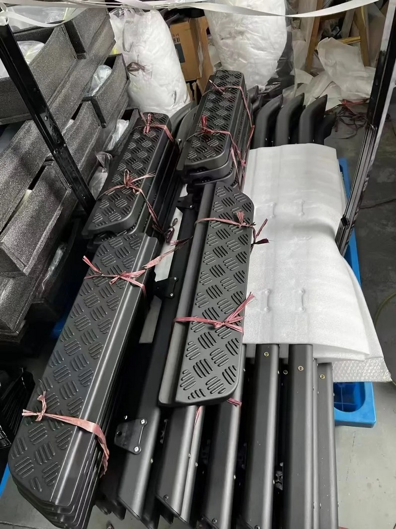 Land Rover Defender Running Board Side Steps for 2020+ Defender 90 - Image 2
