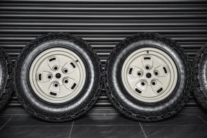 Project Kahn Rostyle Inspired RS-Forged Alloy Wheels and Tires for Defender 110 - Image 8