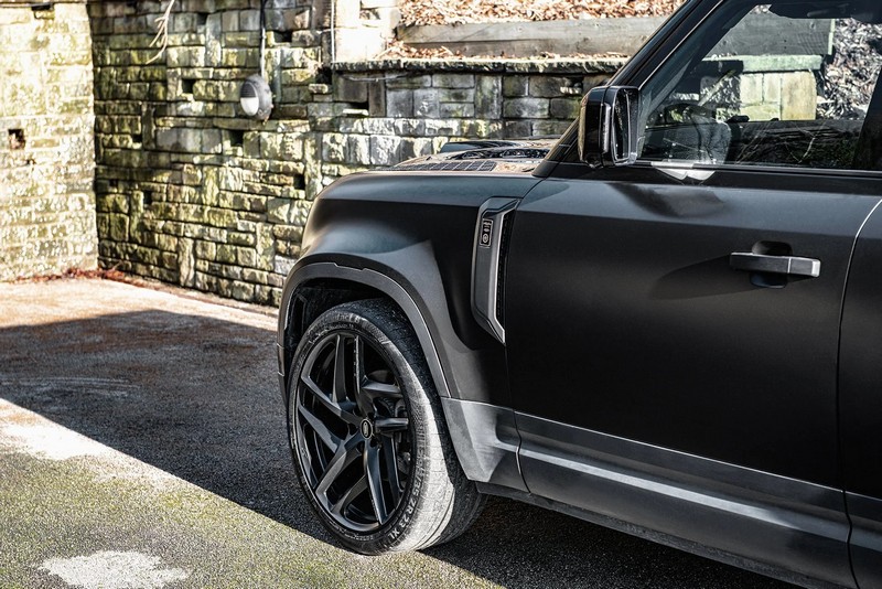 Project Kahn CTC Side Vents with CTC Badges - Matte Black for 2020+ Defender 90/110/130 - Image 5