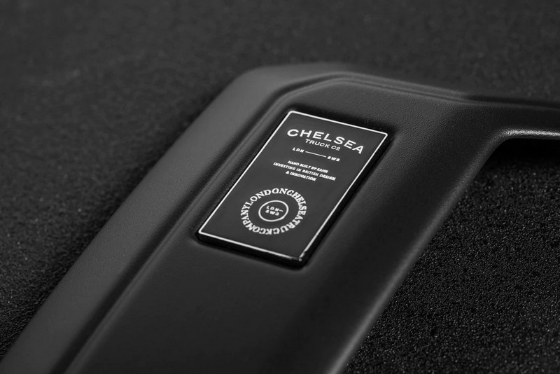 Project Kahn CTC Side Vents with CTC Badges - Matte Black for 2020+ Defender 90/110/130 - Image 11