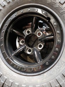 Land Rover Defender 16x8 Spectre Mach-5 Wheels w/ Maxxis Trepador 37x12.5R16 - Image 8