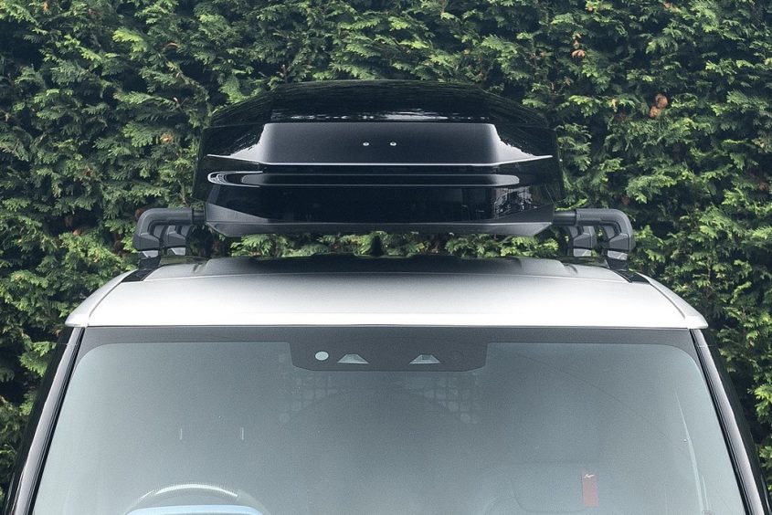 Project Kahn Thule Motion 3 XXL Low Roof Box for 2020+ Defender 90/110/130 - Image 4