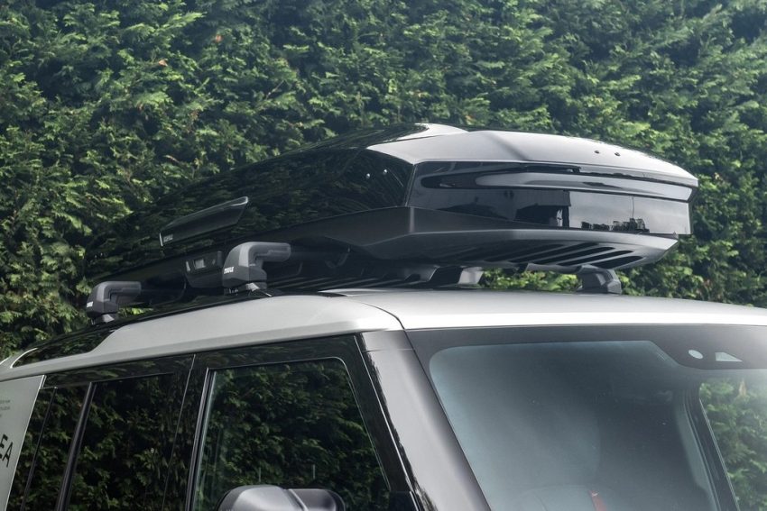 Project Kahn Thule Motion 3 XXL Low Roof Box for 2020+ Defender 90/110/130 - Image 3